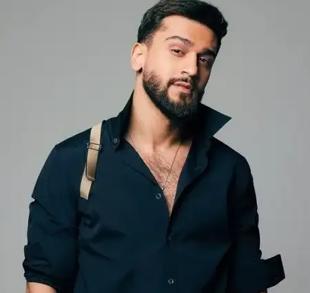 کاور آهنگ و پخش آنلاینЗвезда از جونی