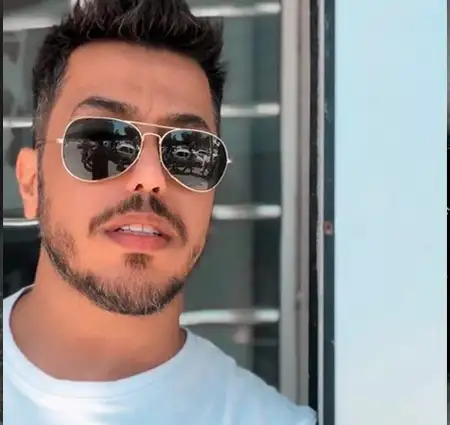 دانلود آهنگ لکنت میگیرم بگی عاشقمی آره