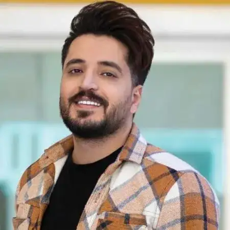 دانلود آهنگ مادر مجتبی دربیدی لایی لایی بخون مادر گلت غمگینه