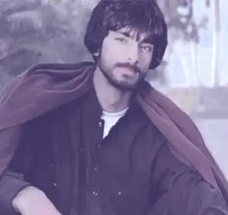 دانلود آهنگ گوش کن دنیا از محمود بیگانگ