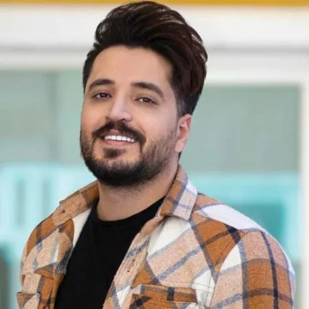 دانلود آهنگ مادر مجتبی دربیدی لایی لایی بخون مادر گلت غمگینه