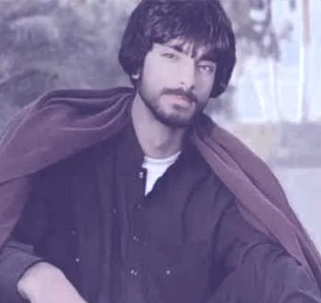 دانلود آهنگ محمود بیگانگ گوش کن دنیا دانلود آهنگ محمود بیگانگ گوش کن دنیا