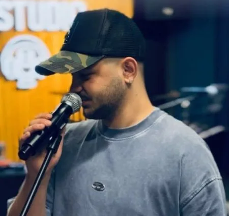 دانلود آهنگ گل منو پر پر کردن رفت یه تیکه آرمان حسینی دانلود آهنگ گل منو پر پر کردن رفت یه تیکه آرمان حسینی