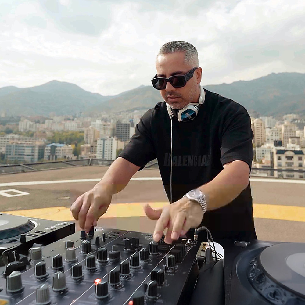 دانلود ریمیکس Weekend Live 12 دانلود ریمیکس Weekend Live 12