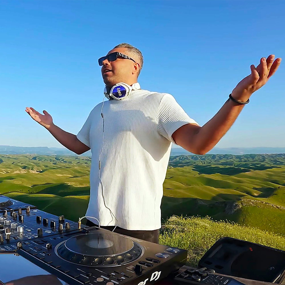 دانلود ریمیکس Weekend Live 8 دانلود ریمیکس Weekend Live 8