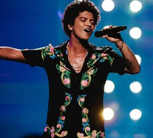 دانلود آهنگ Bruno Mars به نام Talking to the Moon