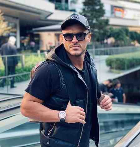 دانلود آهنگ آرمین زارعی دوباره برگرد دانلود آهنگ آرمین زارعی دوباره برگرد