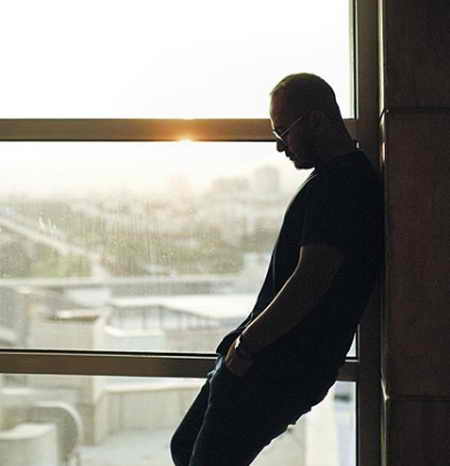 دانلود آهنگ اشوان غرق گریه ام دانلود آهنگ اشوان غرق گریه ام