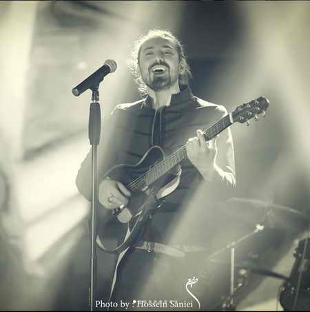 دانلود آهنگ امیر عباس گلاب شاه قلبم دانلود آهنگ امیر عباس گلاب شاه قلبم