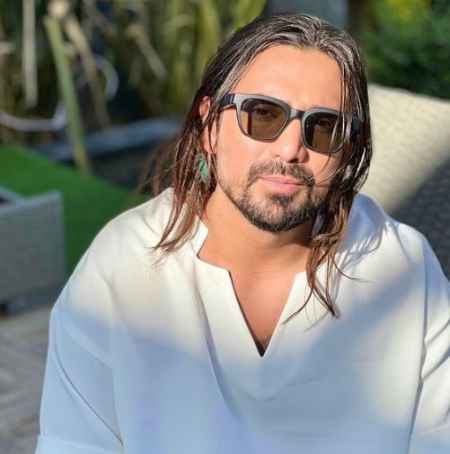 دانلود آهنگ امیر عباس گلاب پرت دانلود آهنگ امیر عباس گلاب پرت