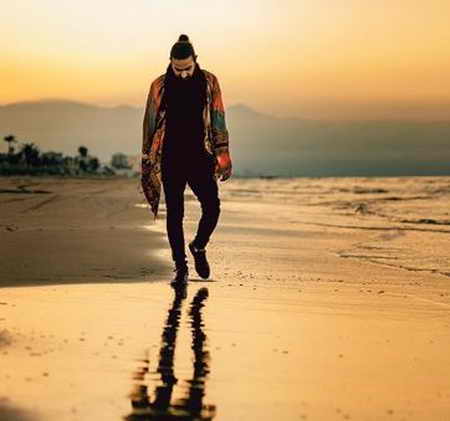 دانلود آهنگ امیر عظیمی ماه بانو دانلود آهنگ امیر عظیمی ماه بانو