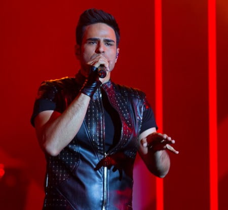 دانلود آهنگ ایوان بند تو همونی دانلود آهنگ ایوان بند تو همونی