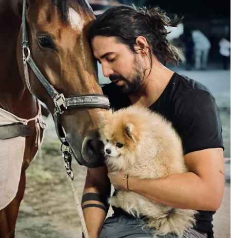 دانلود آهنگ بشین پای حرفای من دانلود آهنگ بشین پای حرفای من