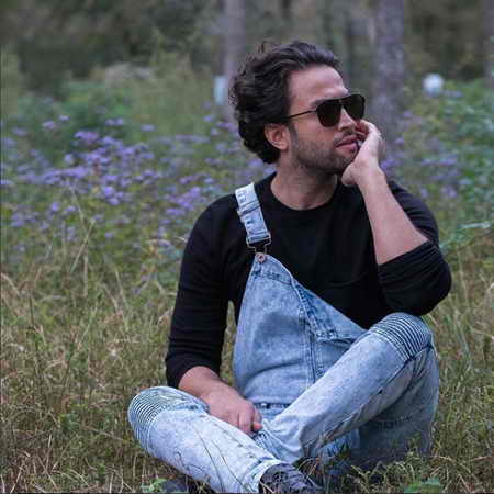 دانلود آهنگ بنیامین بهادری عاشقی با تو دانلود آهنگ بنیامین بهادری عاشقی با تو