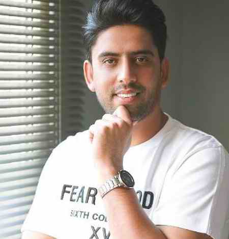 دانلود آهنگ تو نگام کنی بخندم هی دور چشات بگردم دانلود آهنگ تو نگام کنی بخندم هی دور چشات بگردم