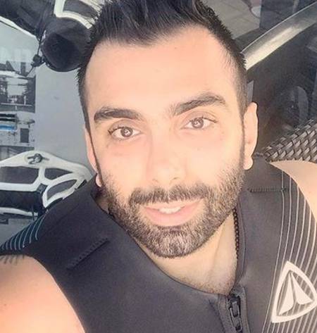 دانلود آهنگ خط چشماش شب دنباله داره دانلود آهنگ خط چشماش شب دنباله داره