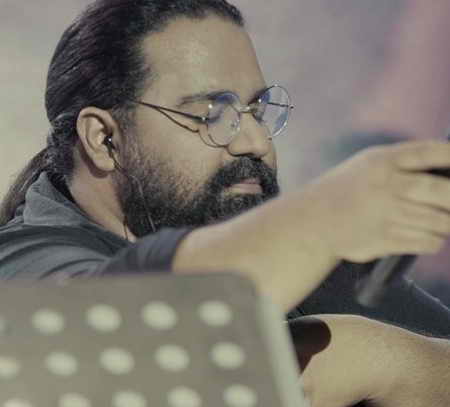 دانلود آهنگ رضا صادقی چوک دهاتی دانلود آهنگ رضا صادقی چوک دهاتی