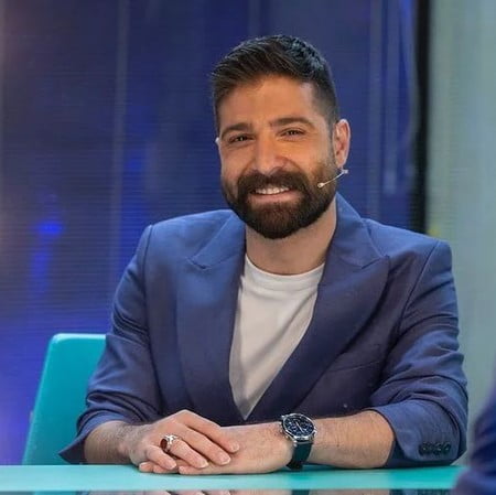 دانلود آهنگ عطر دنیامو بزن به پیرهنت دانلود آهنگ عطر دنیامو بزن به پیرهنت