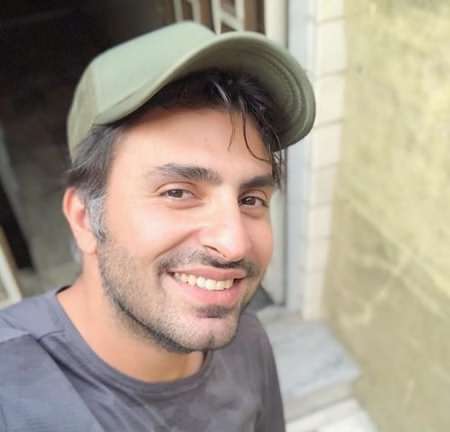 دانلود آهنگ علیرضا طلیسچی آخرش قشنگه دانلود آهنگ علیرضا طلیسچی آخرش قشنگه