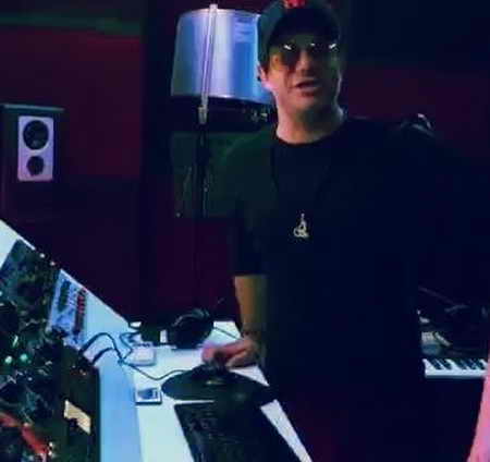 دانلود آهنگ مهراد جم گل بی گلدون دانلود آهنگ مهراد جم گل بی گلدون