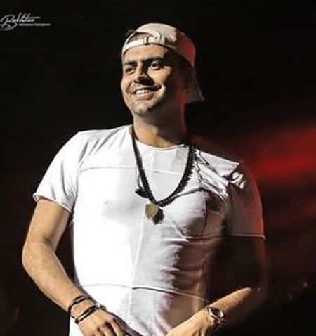 دانلود آهنگ نزار امشبم با یه بغض سر بشه دانلود آهنگ نزار امشبم با یه بغض سر بشه