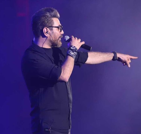 دانلود آهنگ چشای تو دیدن داره عکستو کشیدن داره دانلود آهنگ چشای تو دیدن داره عکستو کشیدن داره