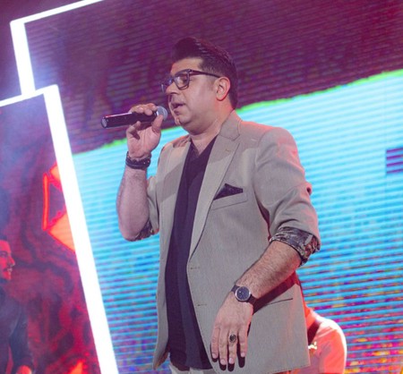 دانلود آهنگ چنان از دیدنت دورم دانلود آهنگ چنان از دیدنت دورم