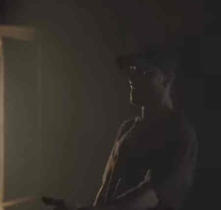 دانلود آهنگ کسی نباشی خودم و خودت دانلود آهنگ کسی نباشی خودم و خودت