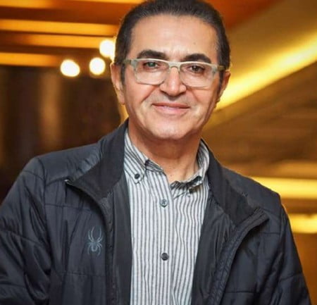 دانلود آهنگ یه رنگ سفیدی نشسته رو موهات دانلود آهنگ یه رنگ سفیدی نشسته رو موهات